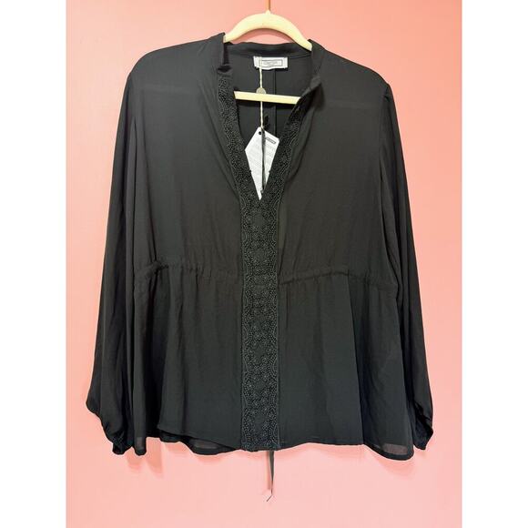 Gretha Milano Embroidered V-Neck Blouse in Black Size Medium